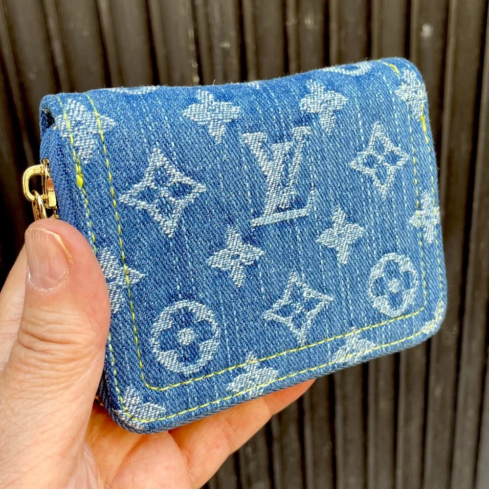 Blue Monogram Denim Remix Wallet Gold Hardware, card slots. Ref#lv20ppf